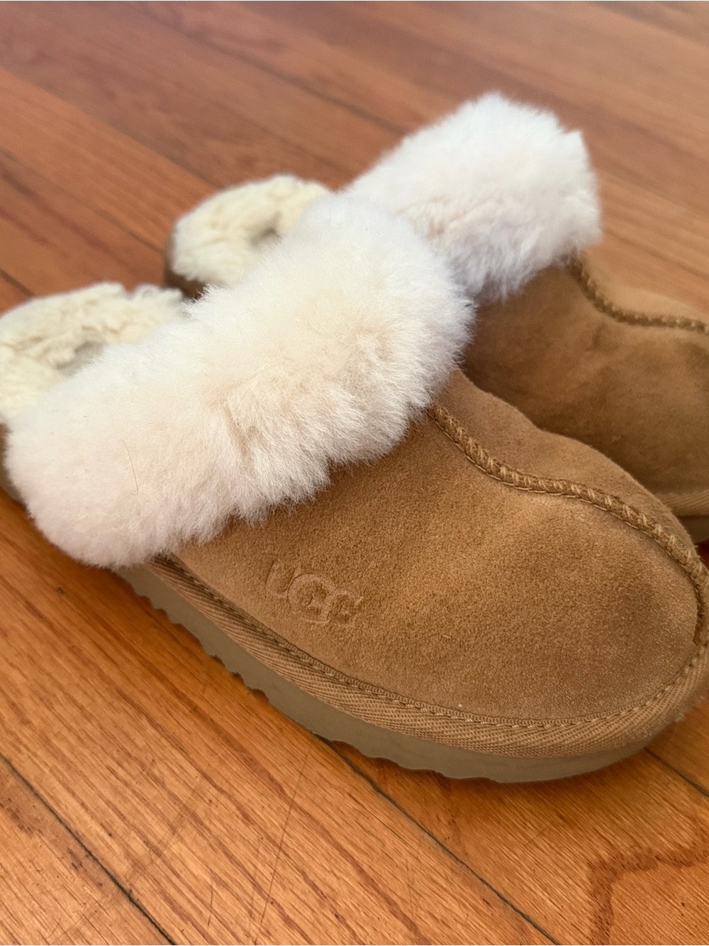 UGG Kids Chestnut Suede Slippers with Cream Sheepskin Cuff